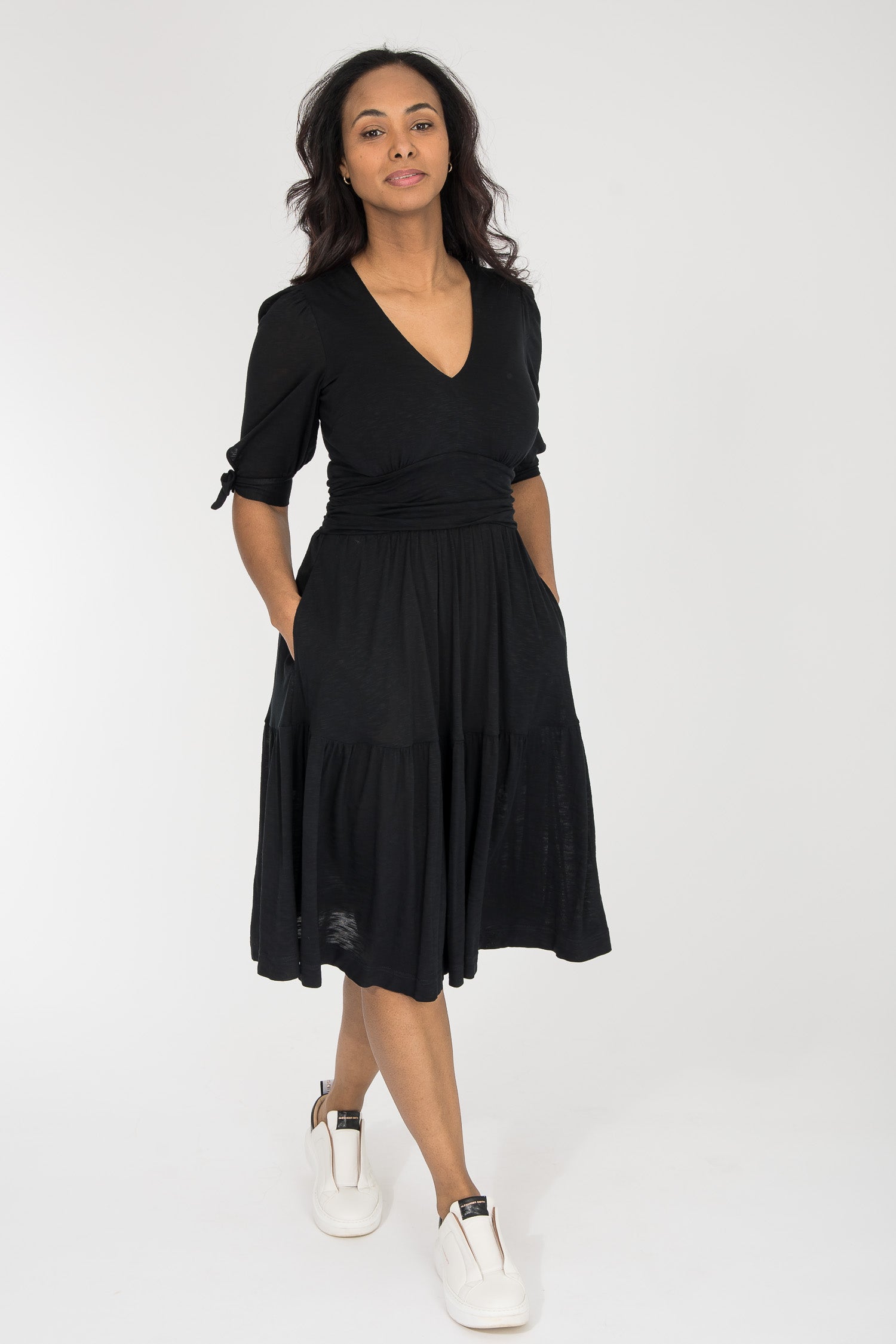 Flowy short jersey dress - Black Pure Female Flowy short jersey dress - Black Pure Female