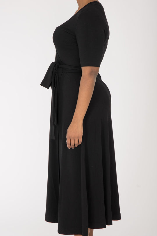 Bestie midi wrap short sleeve jersey dress - Black - Vadlång, kortärmad omlottklänning i trikå