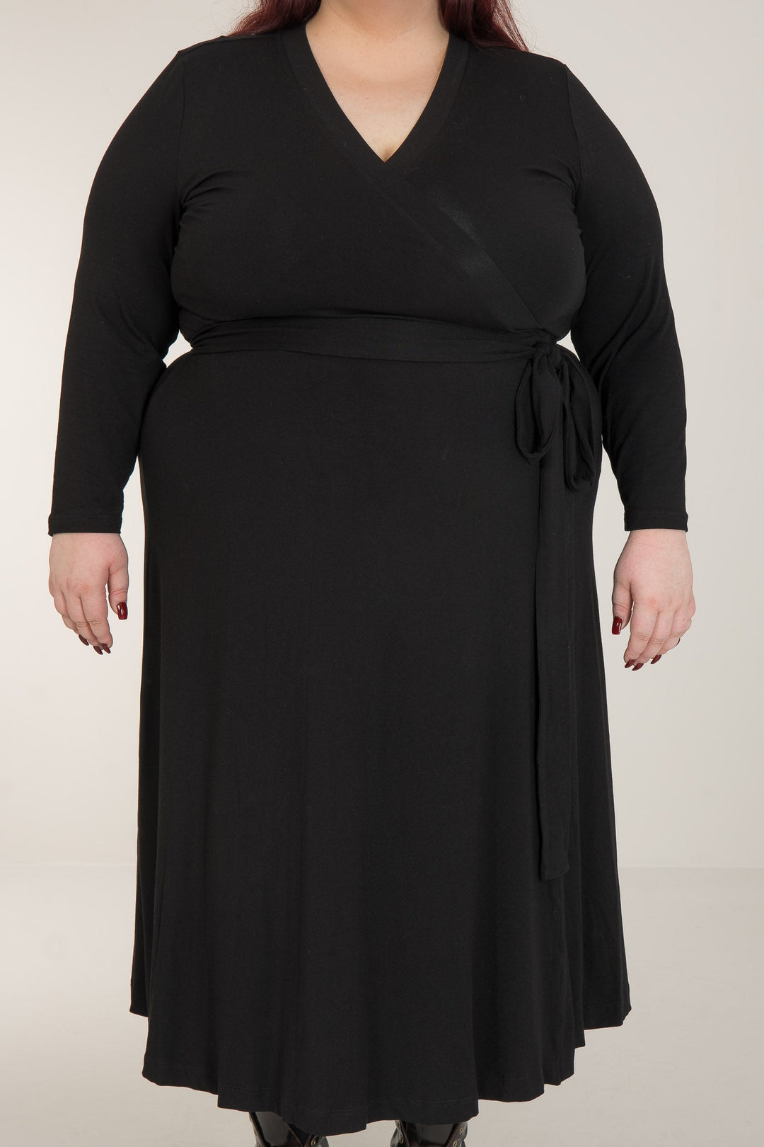 Bestie midi lenght wrap jersey dress - Black - Vadlång, svart omlottklänning i trikå