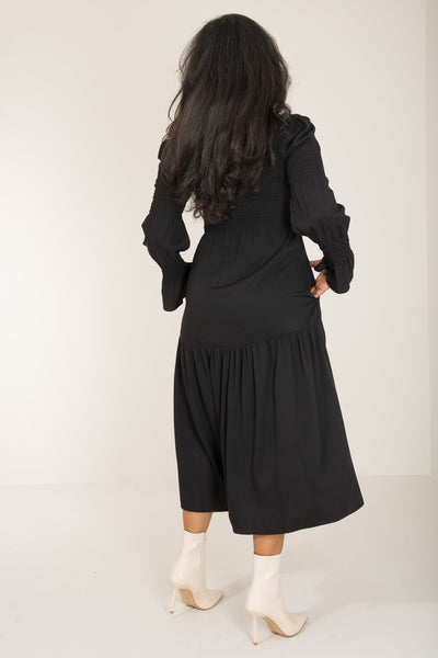 Viscose smocked midi dress - Black - Svart, vadlång smockklänning