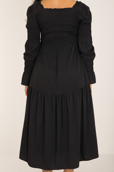 Viscose smocked midi dress - Black - Svart, vadlång smockklänning