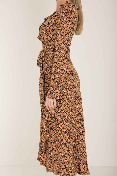 Ruffle printed midi wrap jersey dress - Tan leo - Vadlång omlottklänning i trikå med volanger