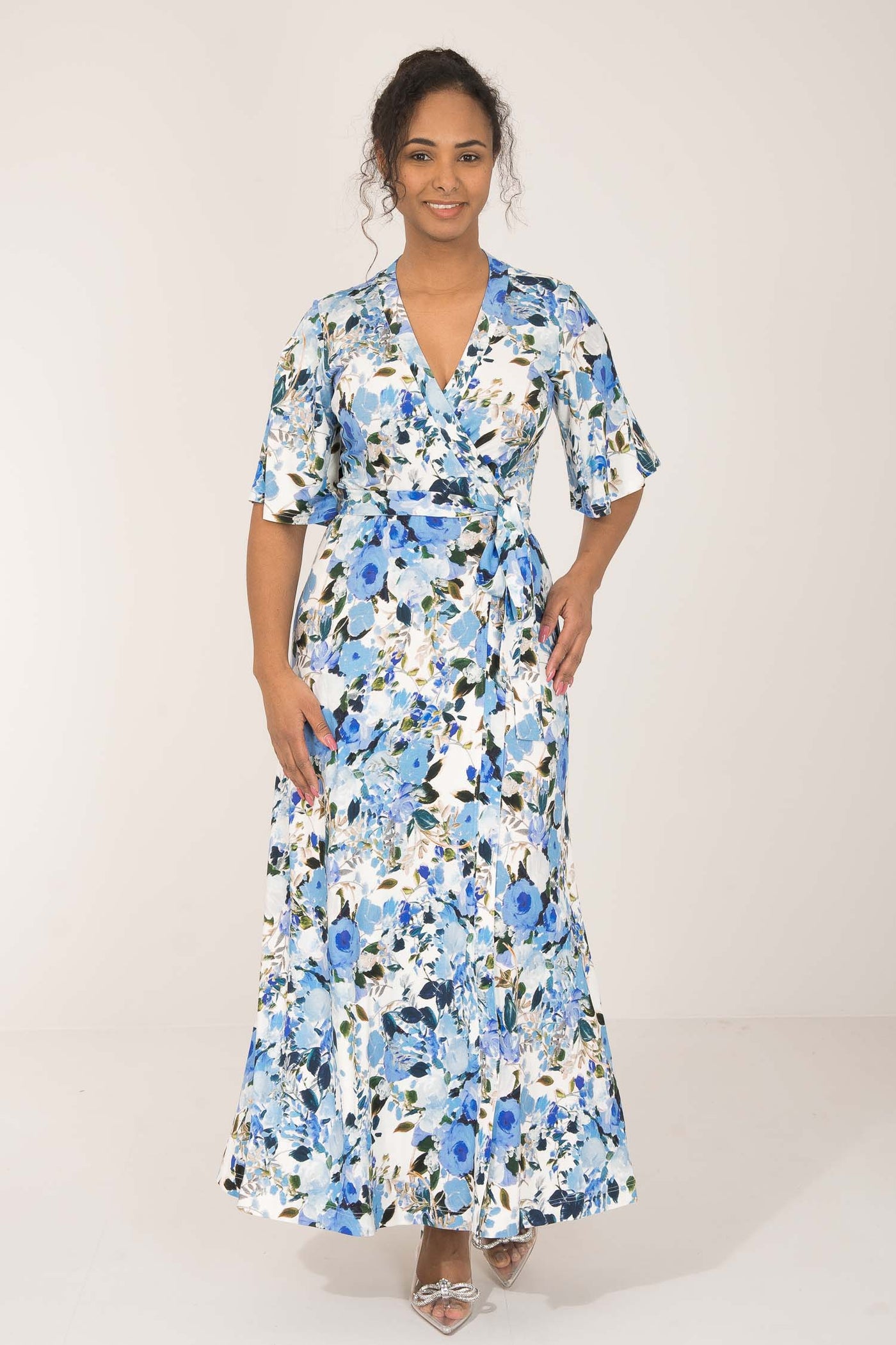 Bestie bell sleeve long wrap jersey dress - Blue flowers - Blommönstrad, hellång omlottklänning i trikå
