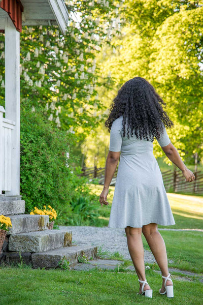 My most comfy short jersey dress - Grey melange - Gråmelerad, knälång klänning i trikå