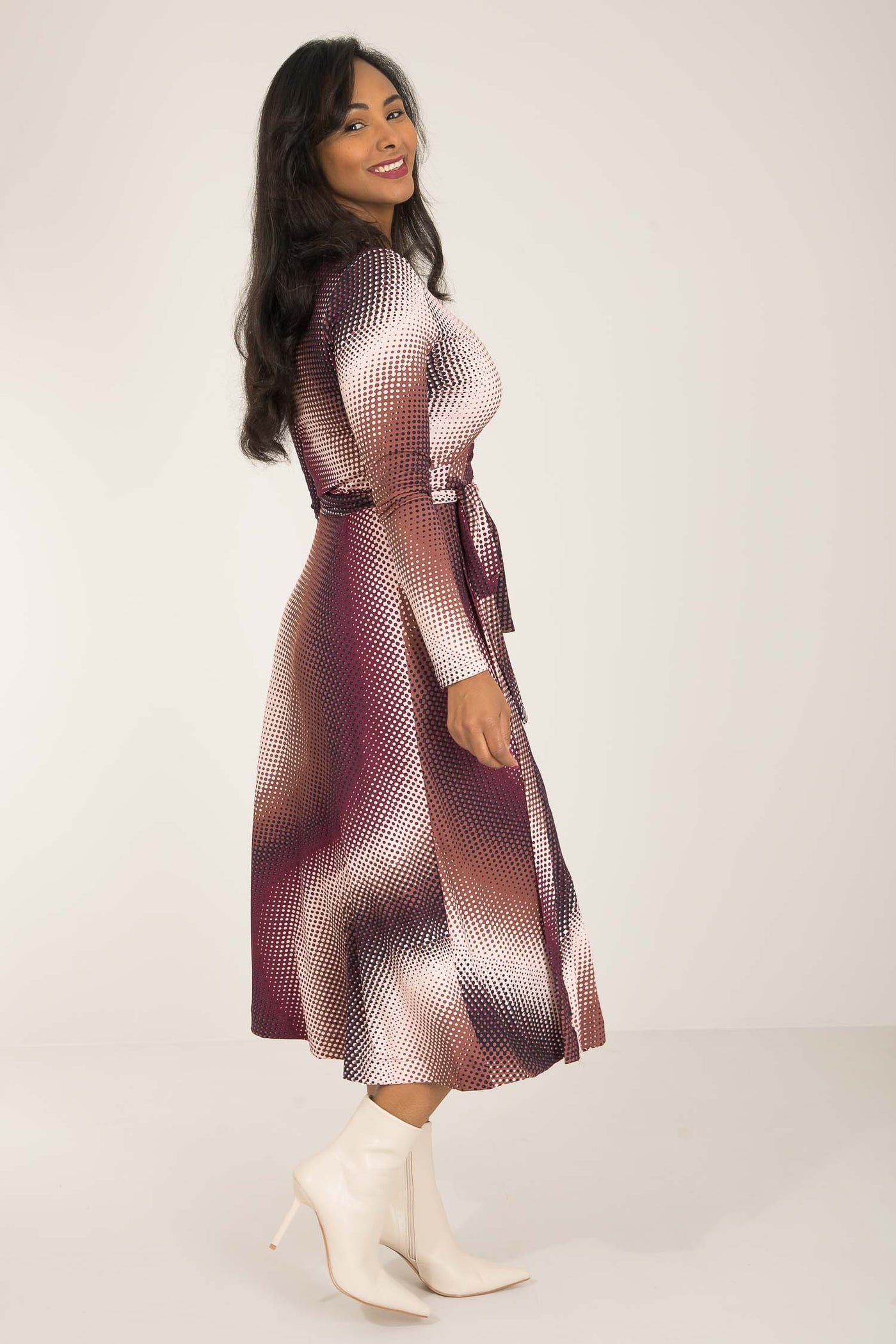 Bestie printed midi wrap jersey dress - Shades of red - Vadlång omlottklänning i trikå