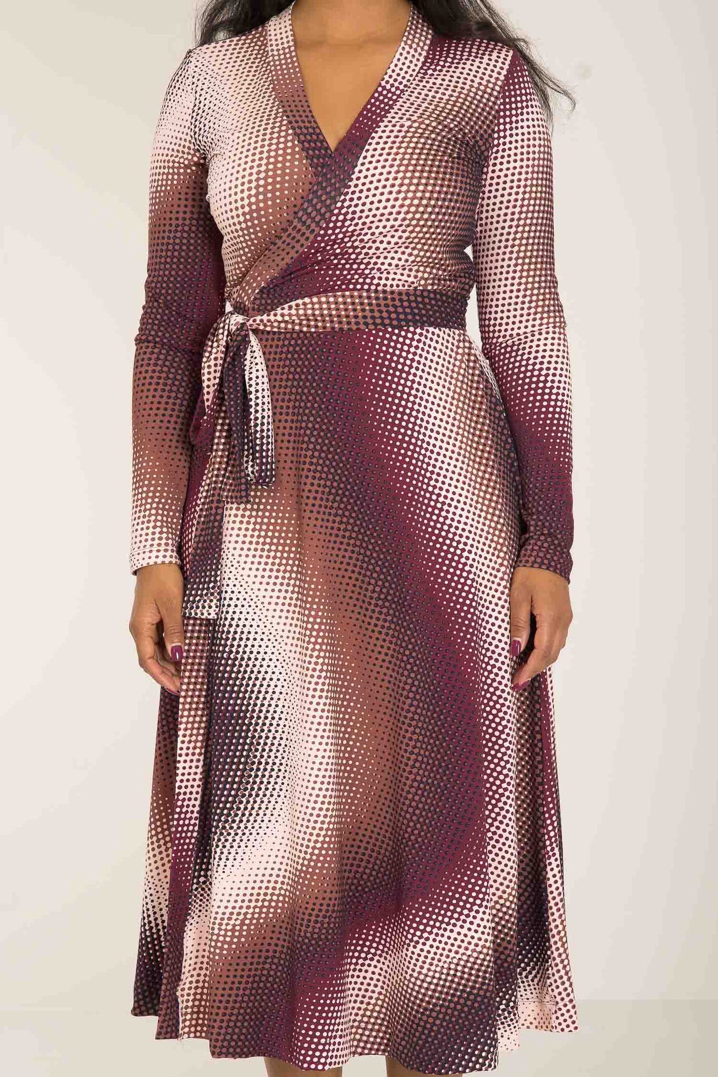 Bestie printed midi wrap jersey dress - Shades of red - Vadlång omlottklänning i trikå