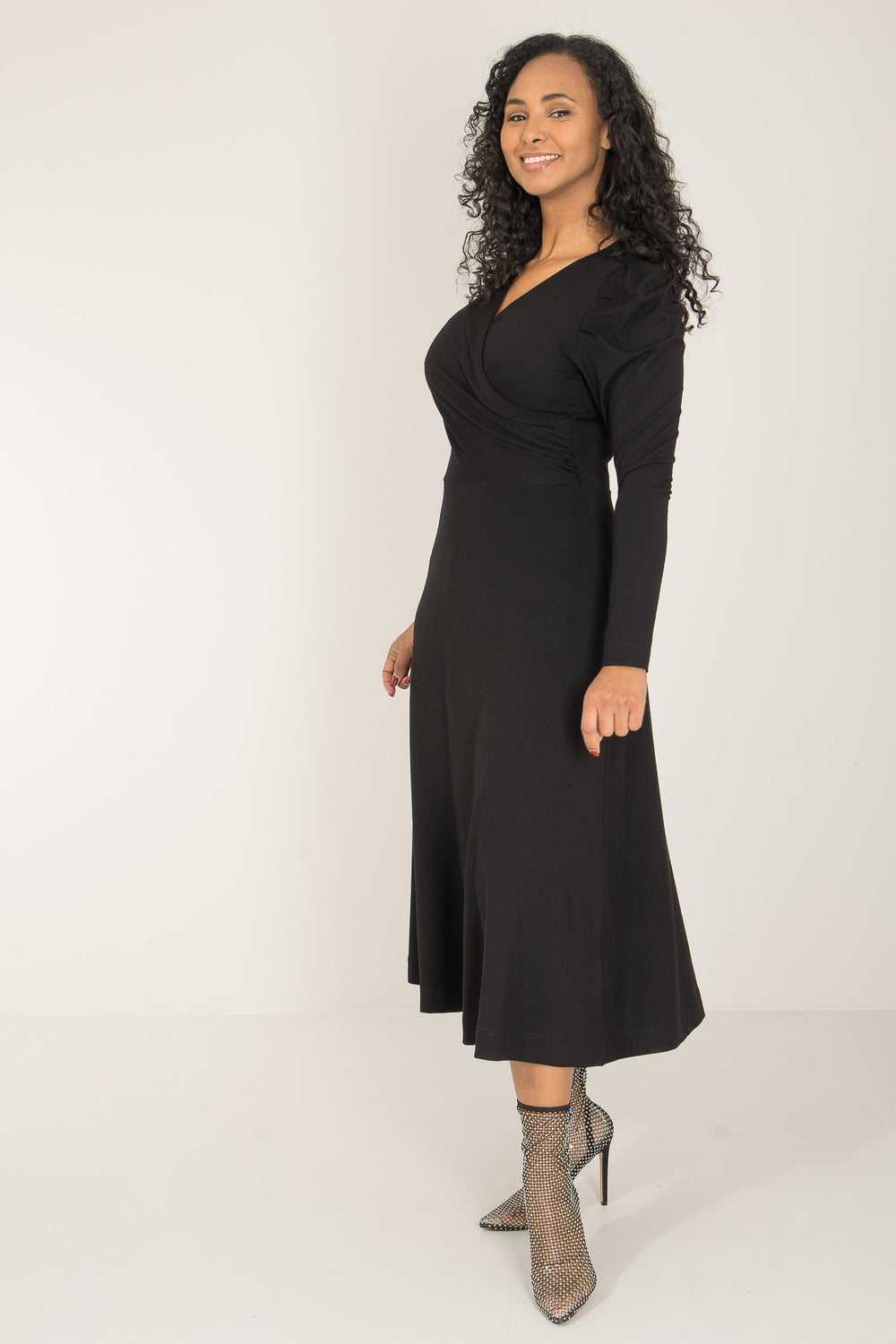 Closed wrap midi jersey dress - Black - Svart, vadlång klänning i stretchig trikå