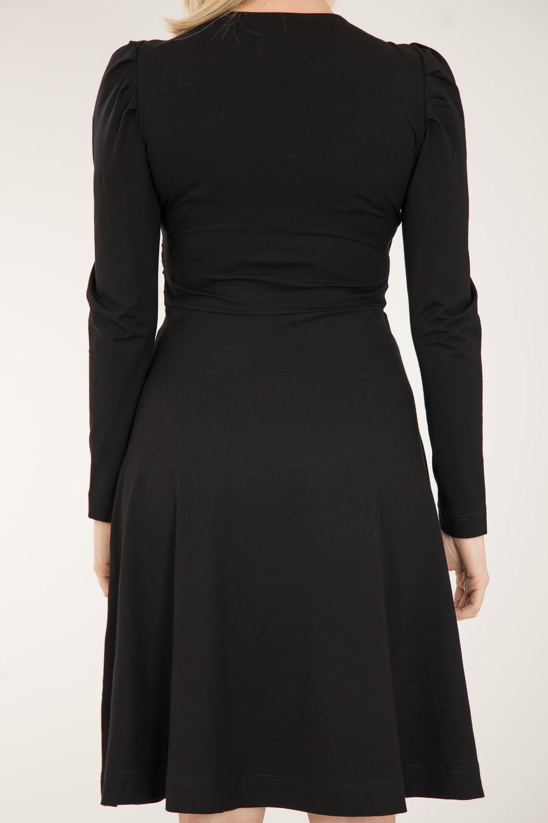 Closed wrap short jersey dress - Black - Svart, knälång klänning i stretchig trikå