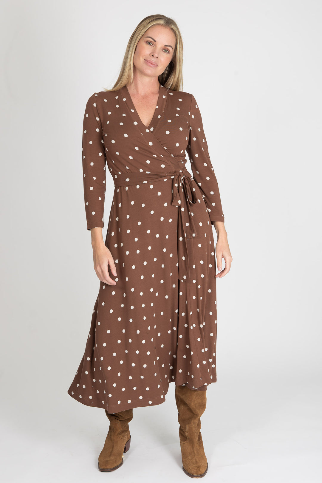 Bestie printed midi wrap jersey dress - Brown dot - Vadlång omlottklänning i trikå
