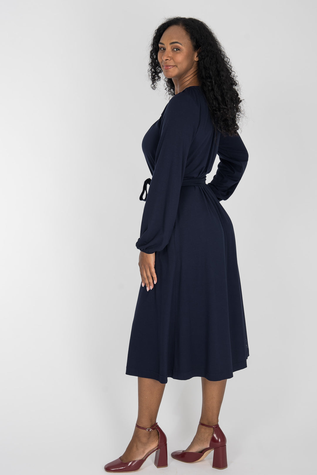 A-lined belted midi jersey dress - Navy