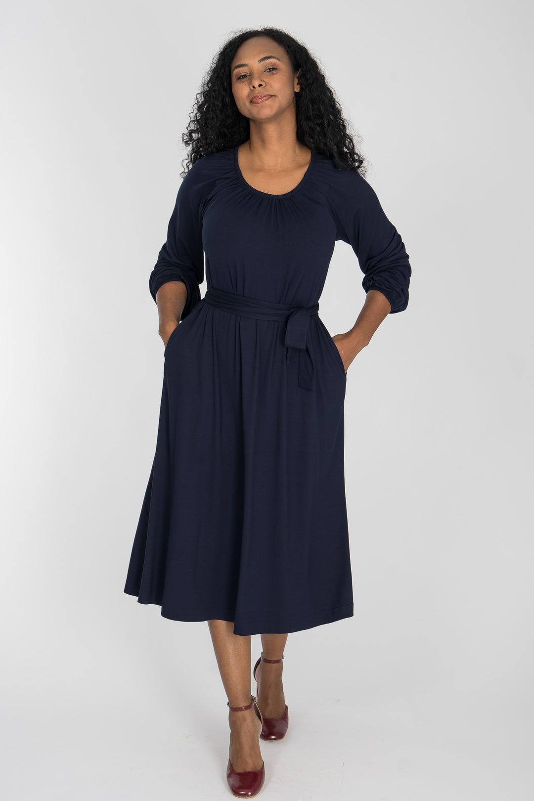 A-lined belted midi jersey dress - Navy