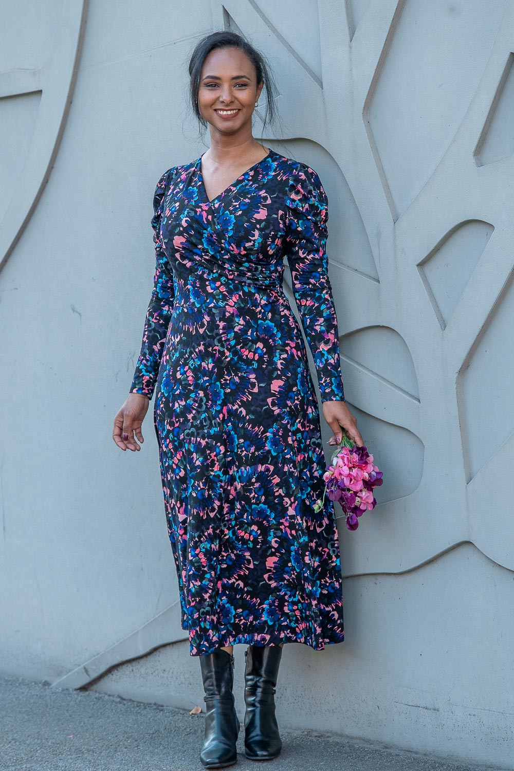 Closed wrap midi jersey dress - Blue-Pink