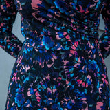 Closed wrap midi jersey dress - Blue-Pink