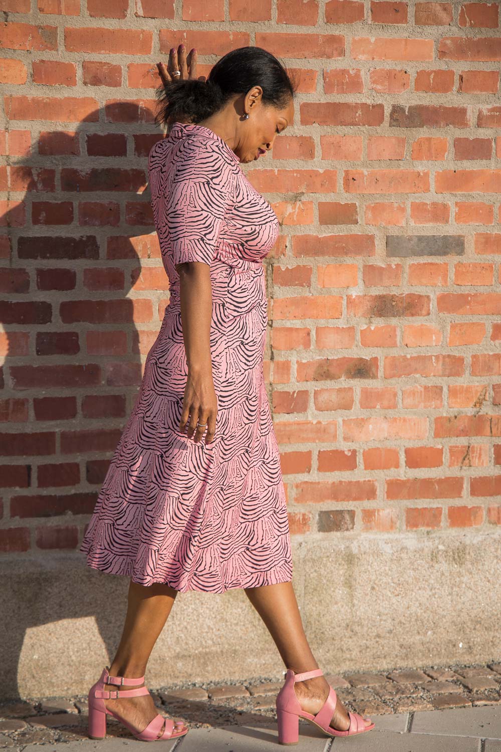 Collar wrap midi jersey dress - Pink - Rosa, vadlång omlottklänning med krage