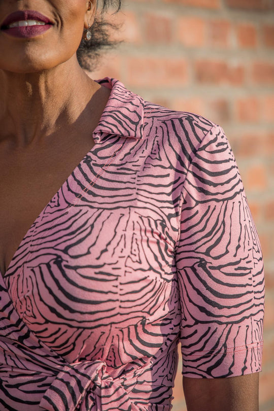 Collar wrap midi jersey dress - Pink - Rosa, vadlång omlottklänning med krage