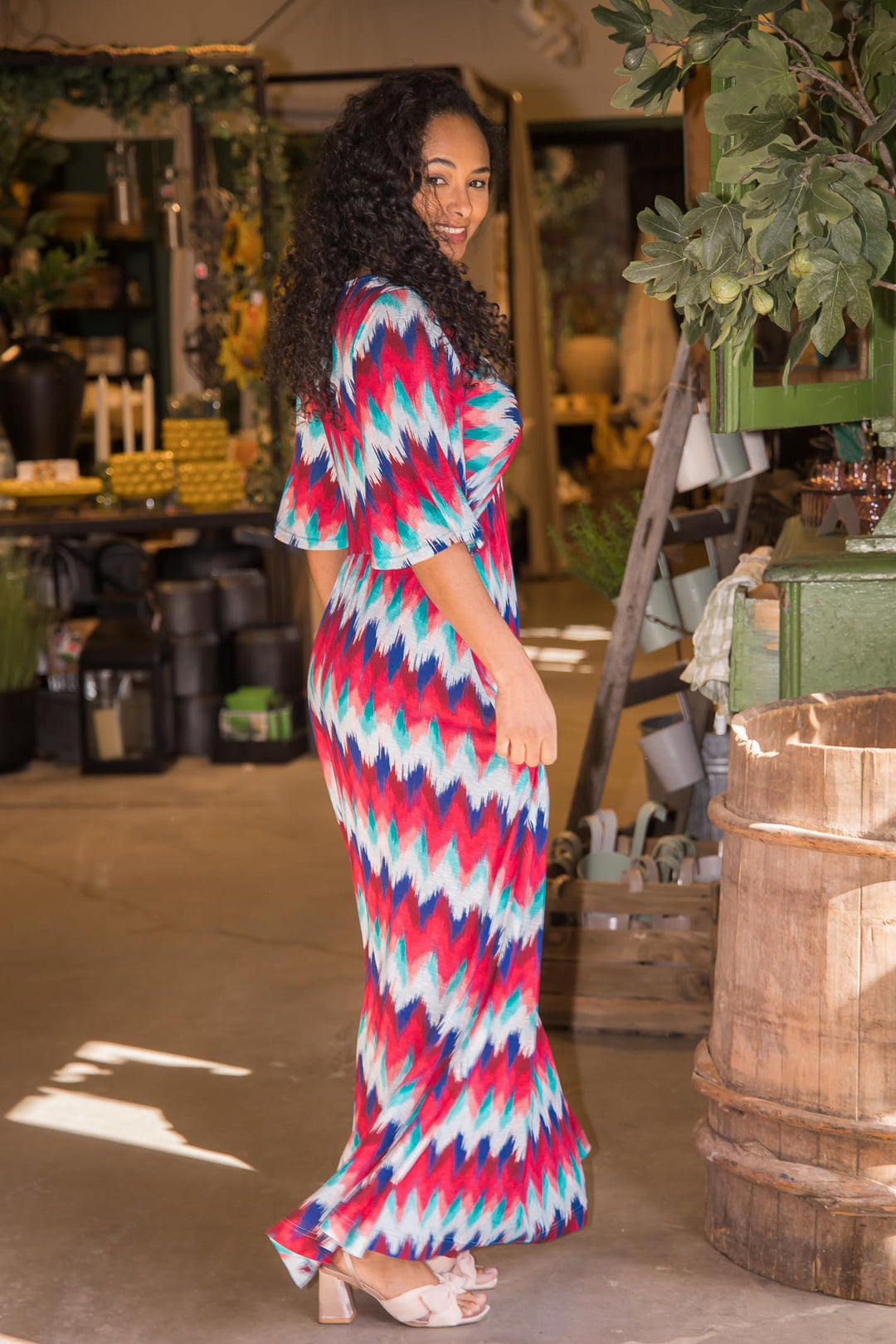Knot draped printed maxi jersey dress - Blue-Pink