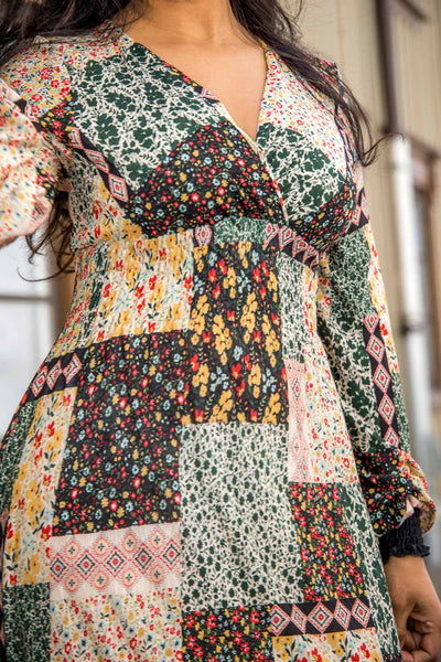 My smocked jersey short dress - Patchwork - Mönstrad knälång trikåklänning med smock
