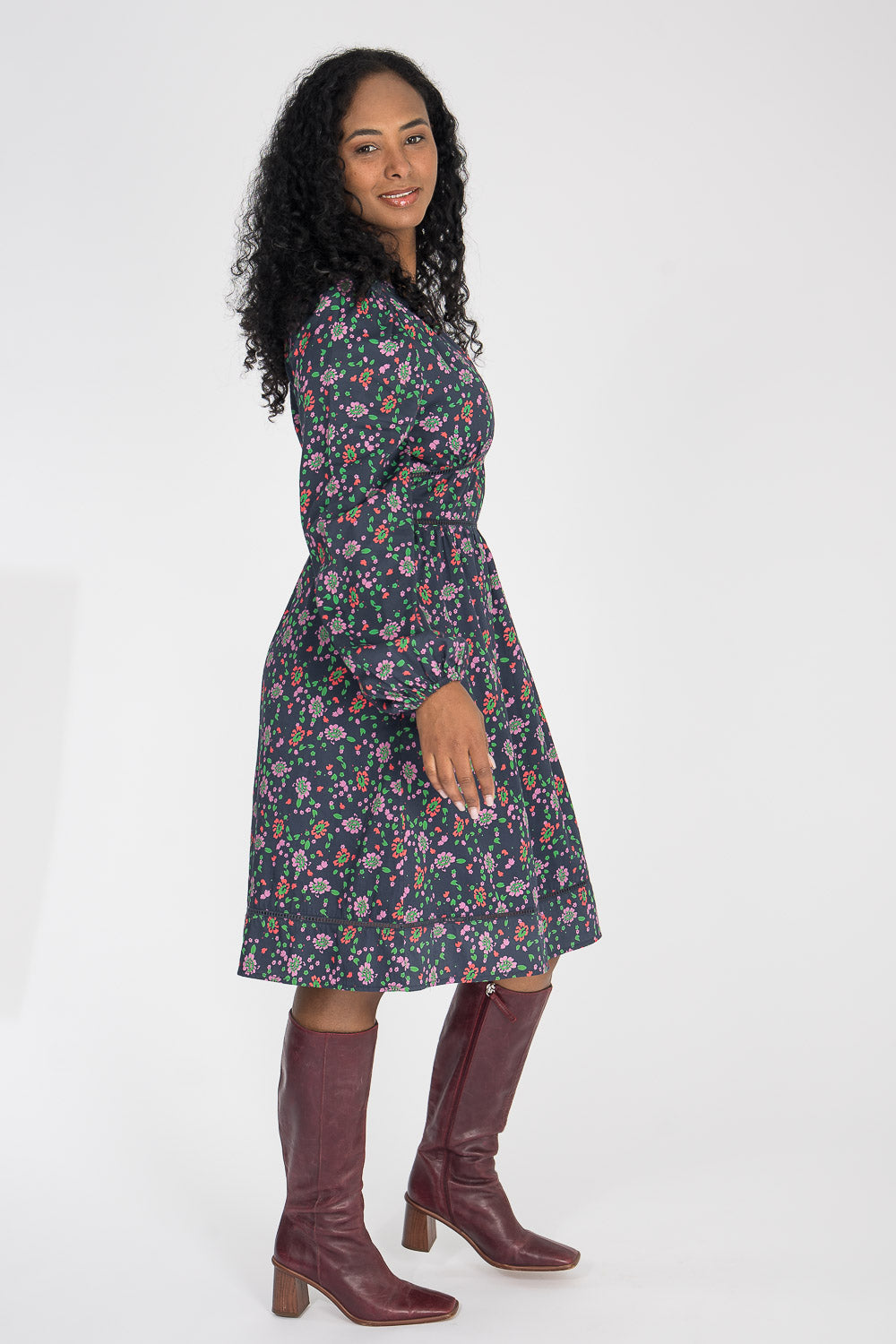 Cotton V-neck short dress - Navy flowers