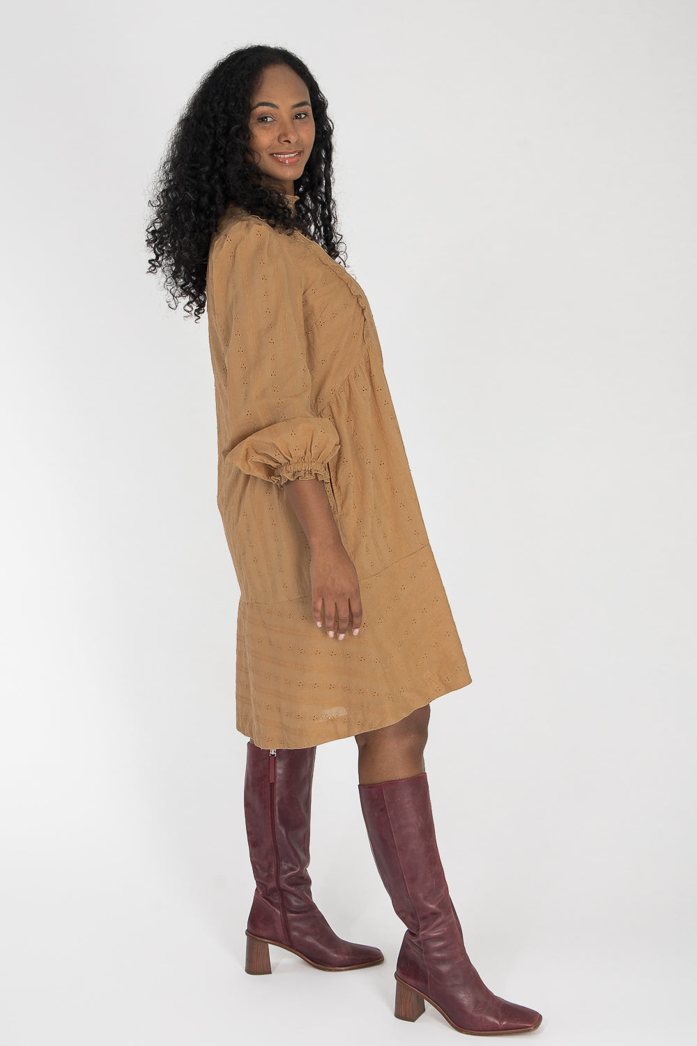 Cotton lace short dress - Sand