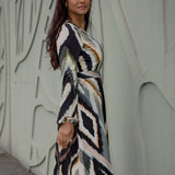 Puff sleeve midi wrap jersey dress - Black