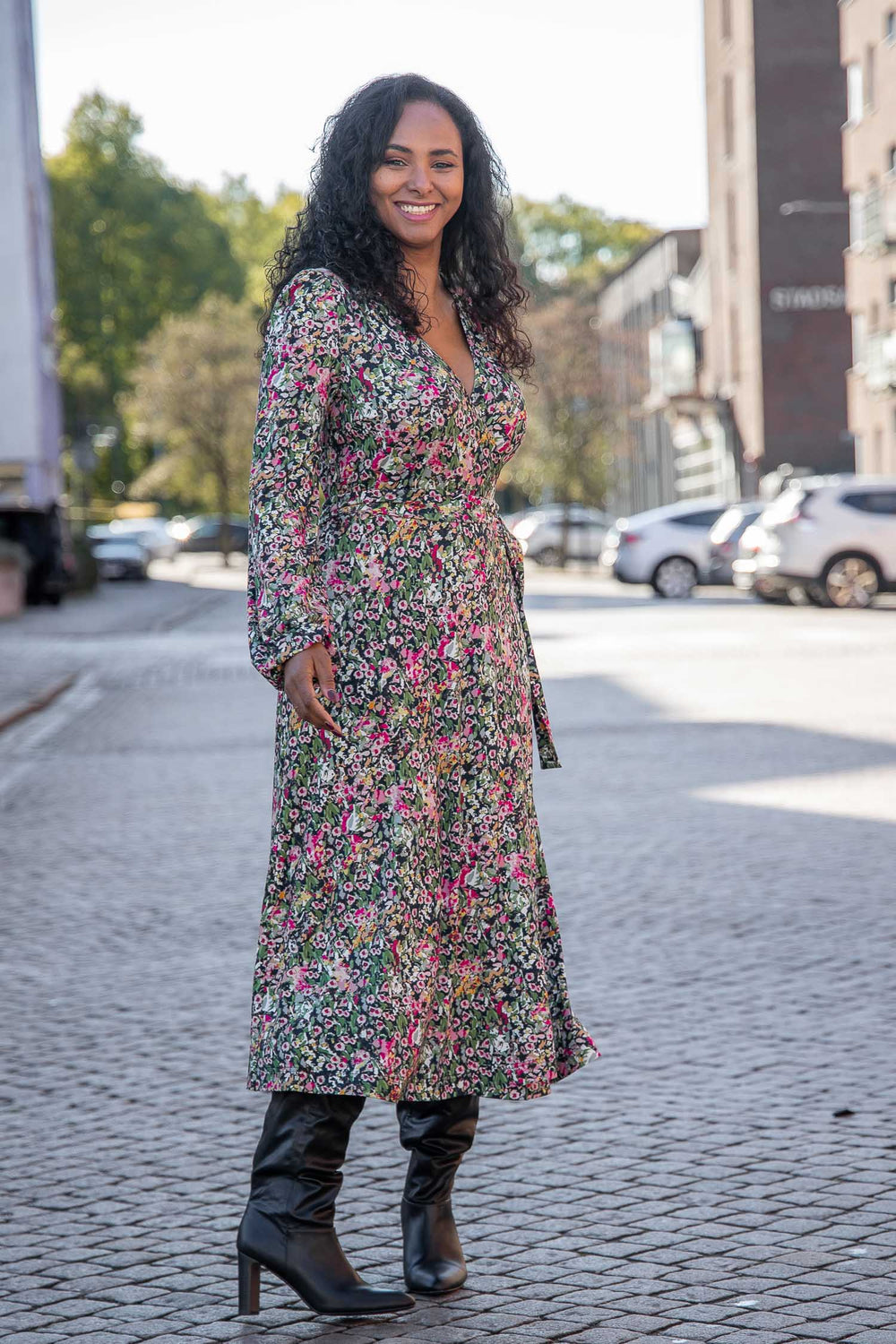 Puff sleeve midi wrap jersey dress - Pink flowers