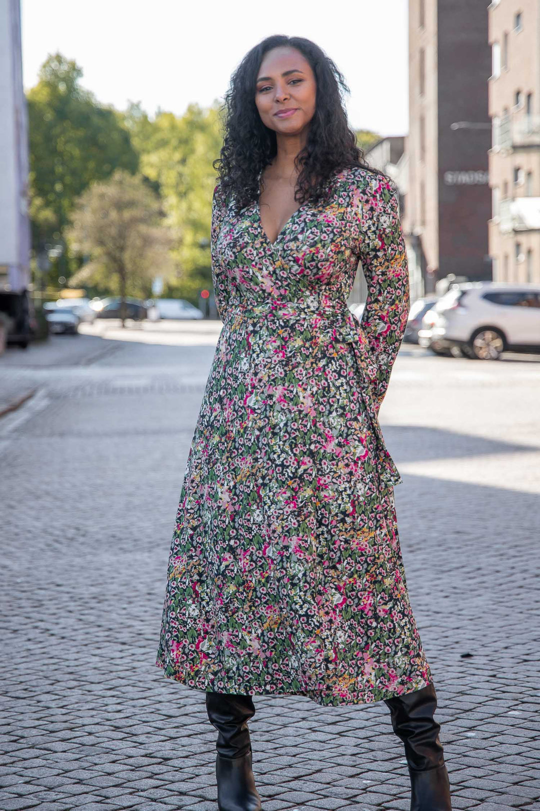 Puff sleeve midi wrap jersey dress - Pink flowers