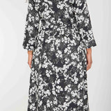 Pure EcoVero woven viscose midi dress - Black - Svart-vit mönstrad, vadlång skjortklänning