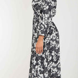 Pure EcoVero woven viscose midi dress - Black - Svart-vit mönstrad, vadlång skjortklänning