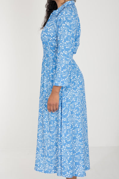 Pure EcoVero woven viscose midi dress - Blue flowers - Blåmönstrad, vadlång skjortklänning