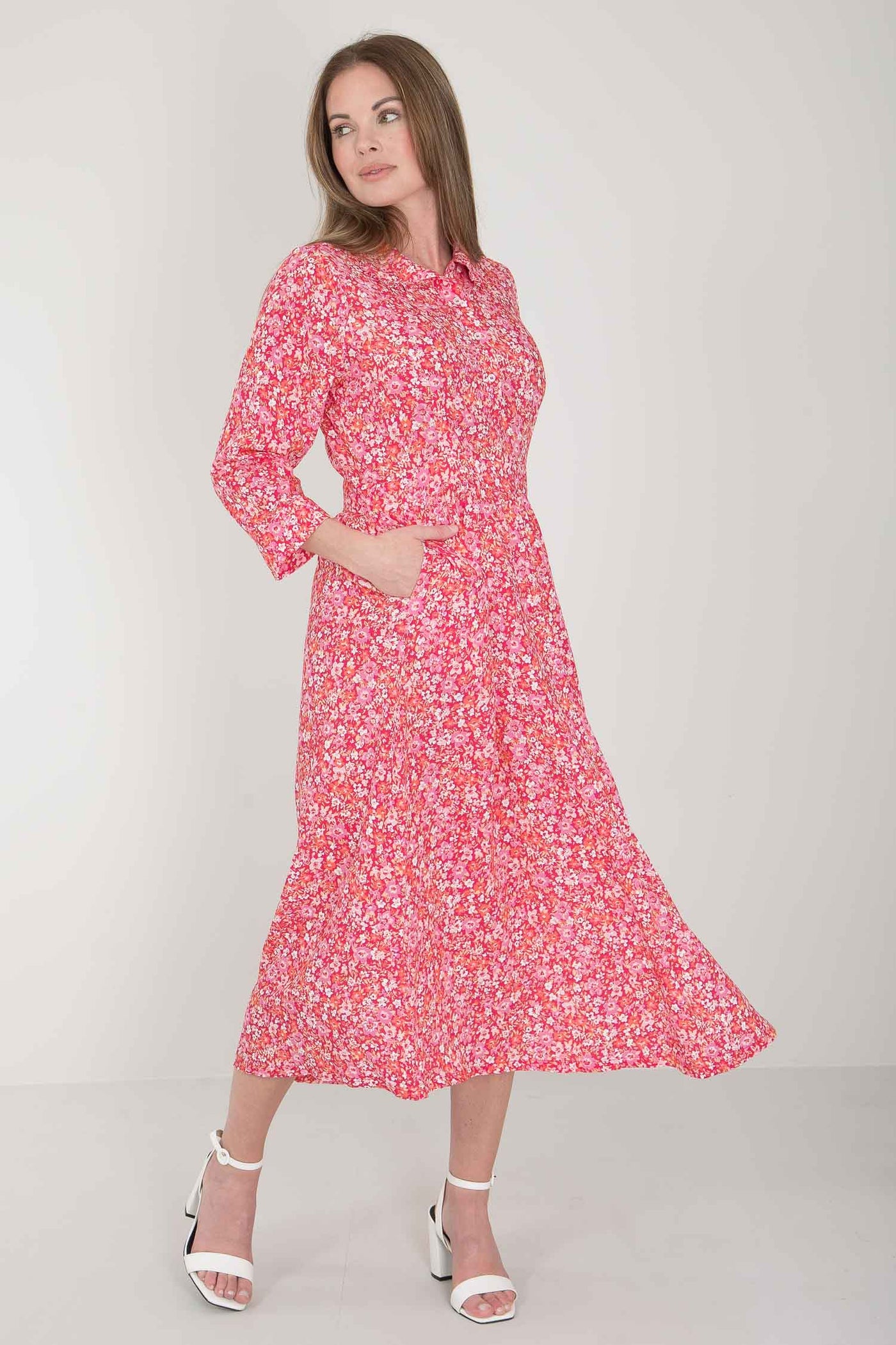 Pure EcoVero woven viscose midi dress - Pink flowers - Rosamönstrad, vadlång skjortklänning