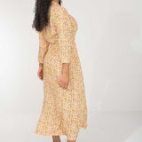 Pure EcoVero woven viscose midi dress - Yellow flowers - Gulmönstrad, vadlång skjortklänning