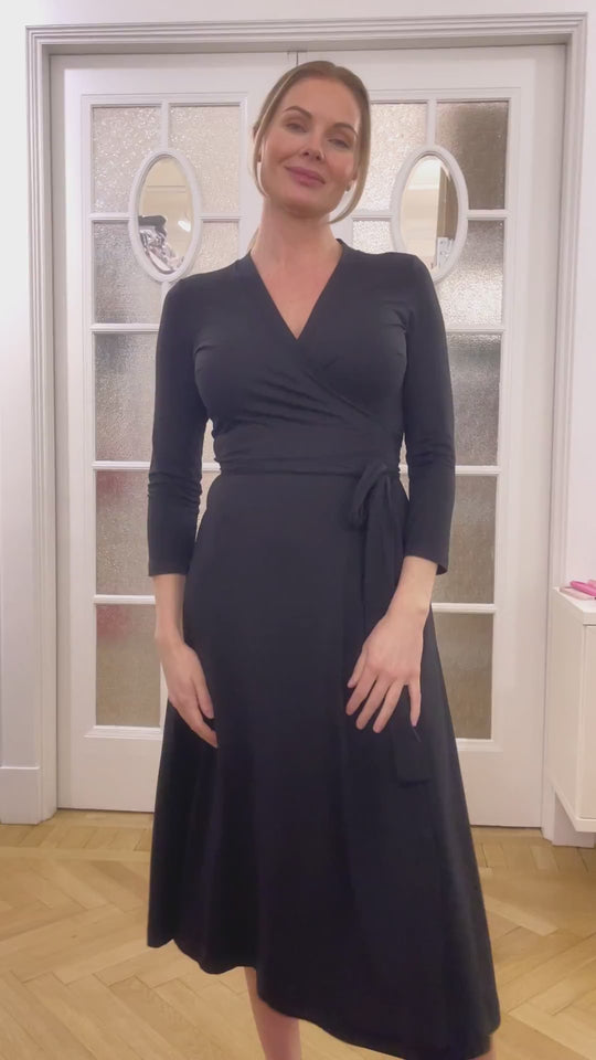 Bestie midi lenght wrap jersey dress - Black - Vadlång, svart omlottklänning i trikå