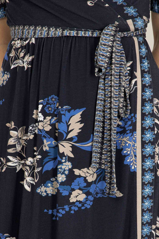 Royal blue flower wrap dress - Blue - Blåmönstrad omlottklänning i trikå