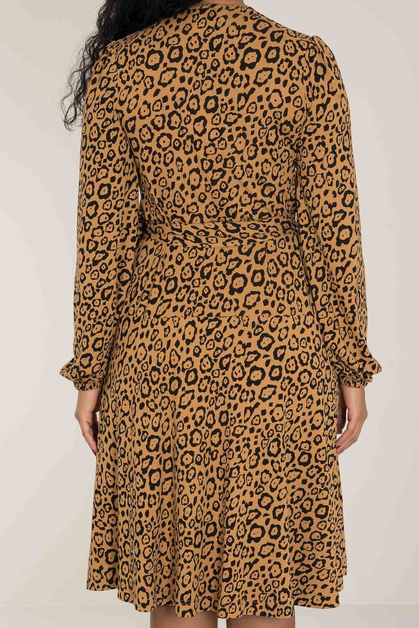 Puff sleeve printed short wrap jersey dress - Brown Leo - Leopardmönstrad omlottklänning i trikå