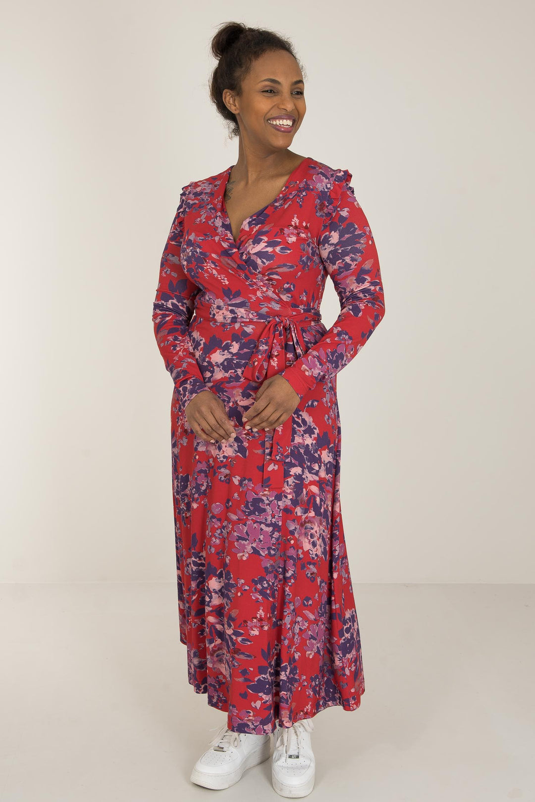 Power frill printed midi wrap jersey dress - Red - Vadlång omlottklänning i trikå