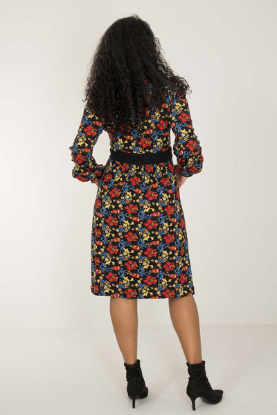 V-neck ruffle printed short jersey dress - Black - Knälång, mönstrad klänning i trikå