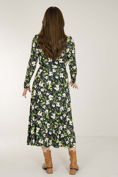 Bestie printed midi wrap jersey dress - Dark blue flower - Vadlång, blommönstrad omlottklänning i trikå