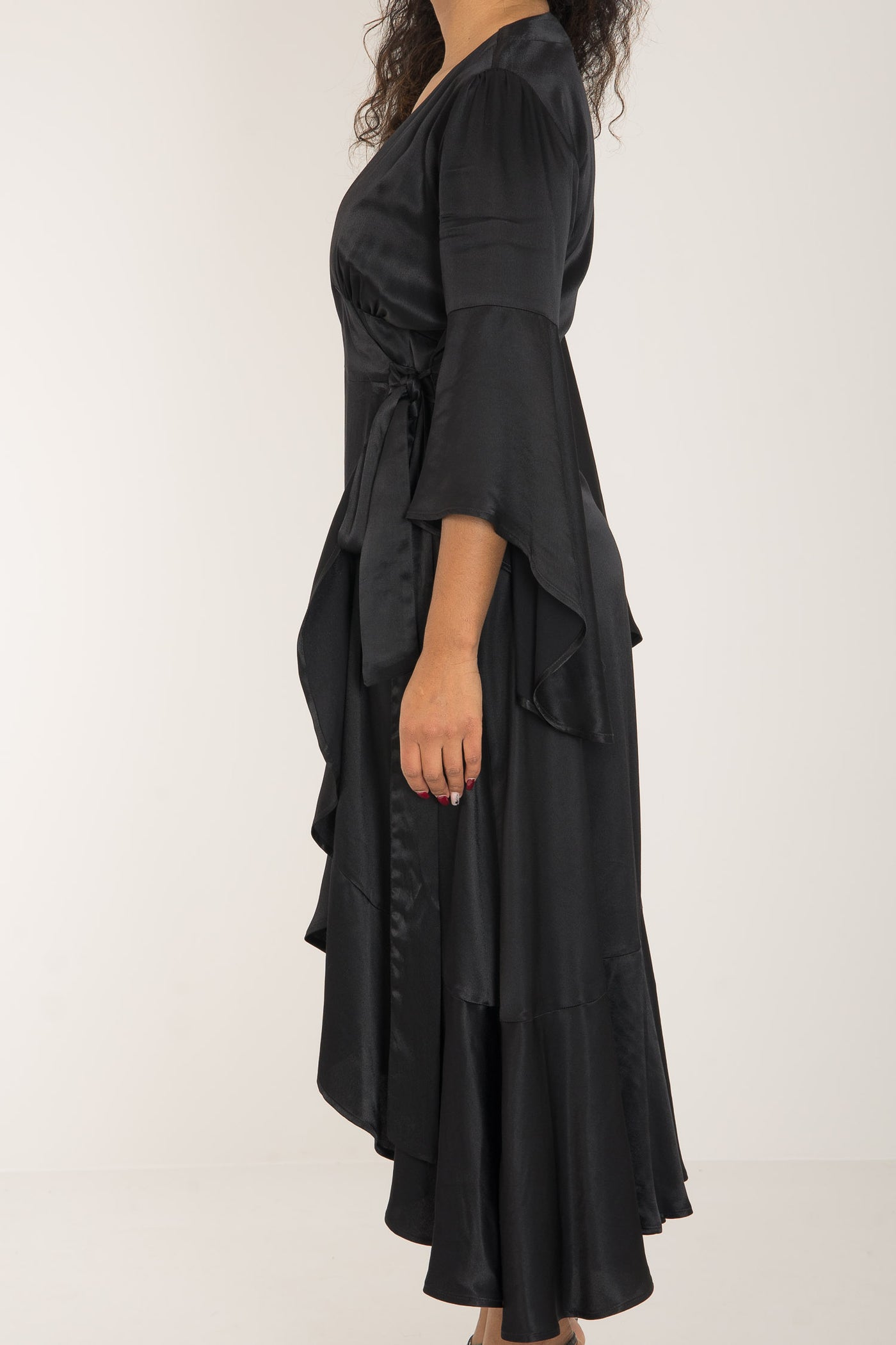 Satin viscose frill wrap mid dress - Jet black - Svart, vadlång omlottklänning