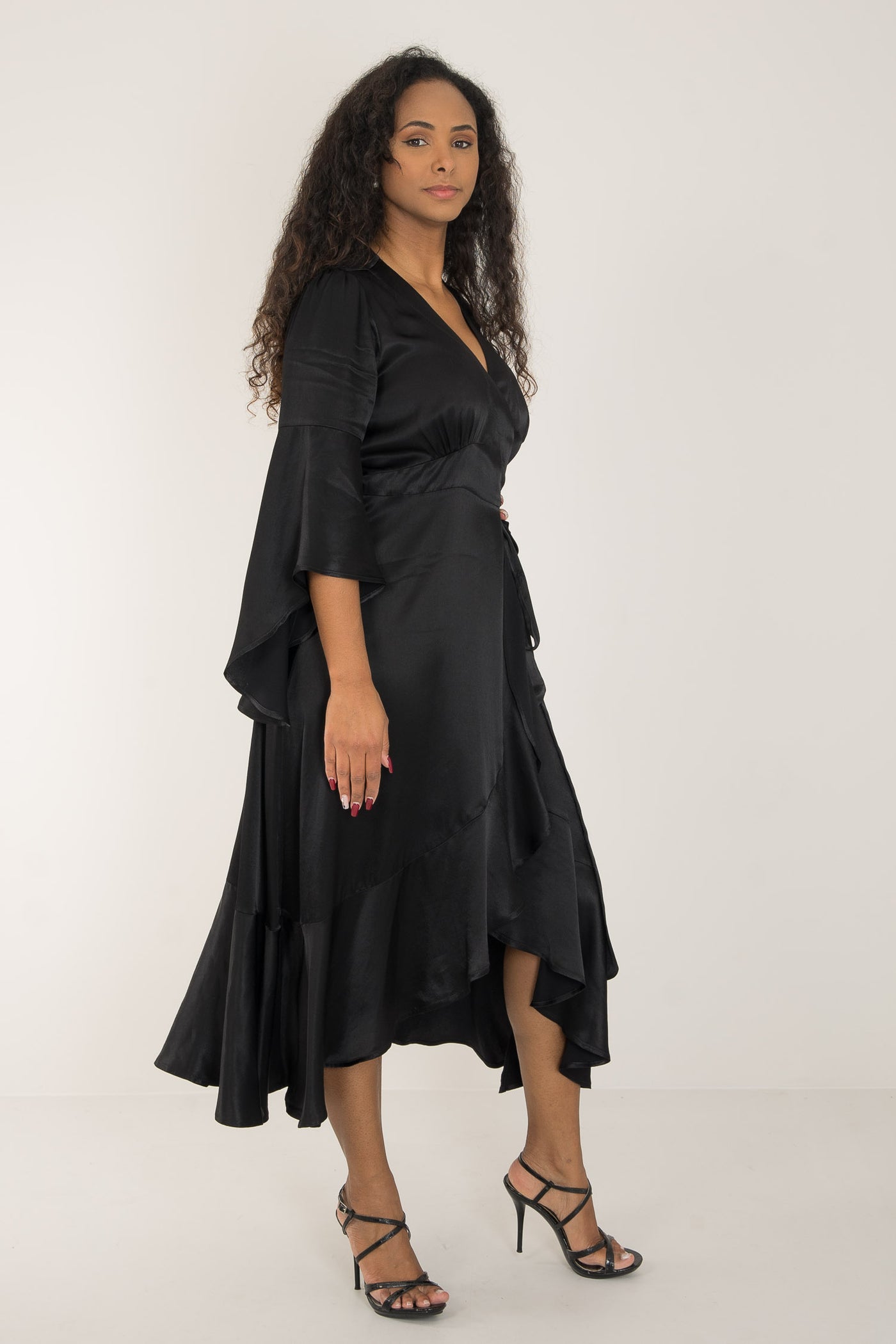 Satin viscose frill wrap mid dress - Jet black - Svart, vadlång omlottklänning