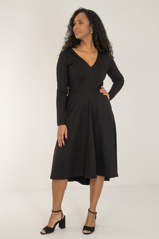 Heavy jersey wide skirt dress - Black - Svart, stretchig klänning med vid kjol