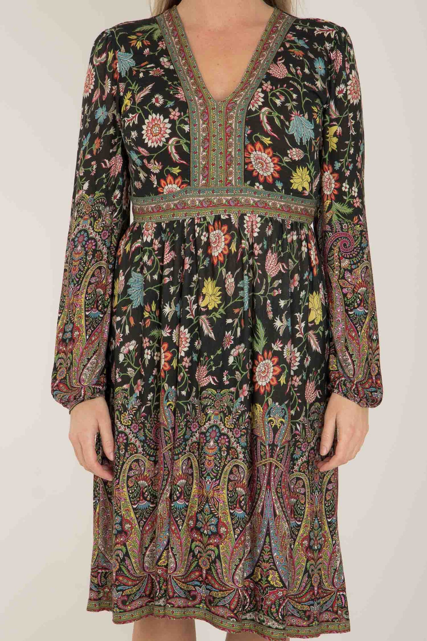 Pure boho jersey short dress - Black paisley - Mönstrad knälång klänning
