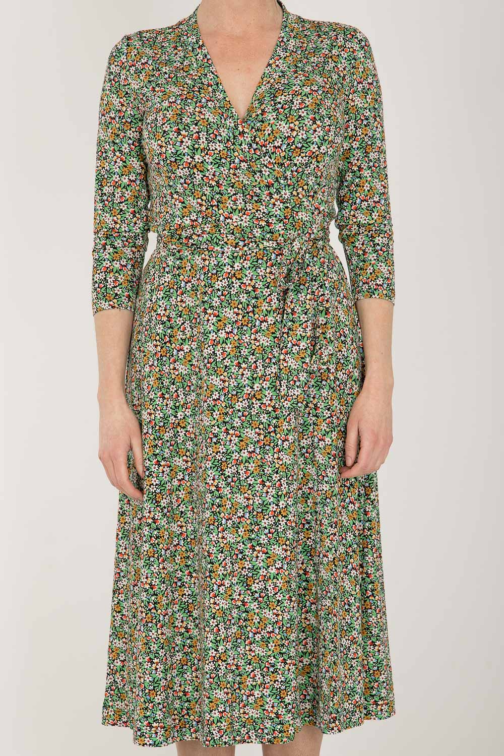 Bestie printed midi wrap jersey dress - Green flower - Vadlång, blommönstrad omlottklänning i trikå
