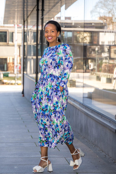 Ideal printed midi jersey dress - Blue Bouquet - Vadlång, mönstrad klänning i trikå