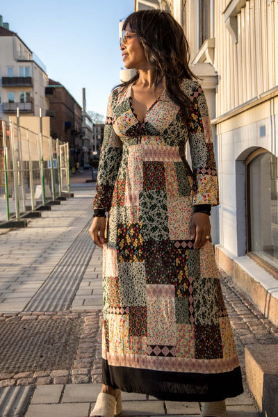 My smocked jersey midi dress - Patchwork - Mönstrad vadlång trikåklänning med smock
